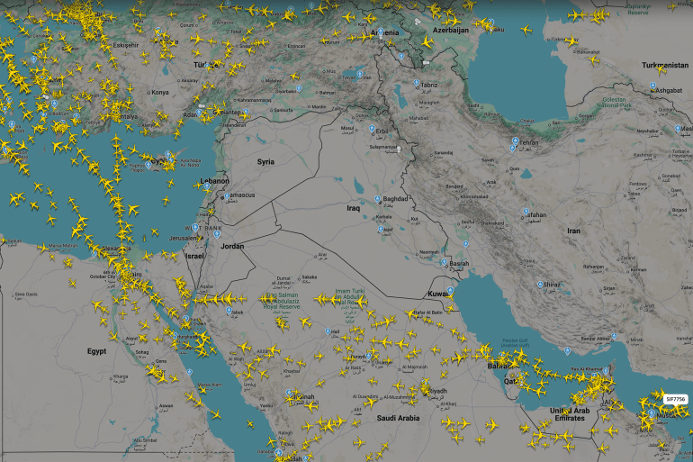 صورة من موقع flightradar24 فلايت ردار لحركة الطيران