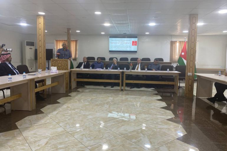 الحملة الوطنية الأردنية لإسقاط اتفاقية الغاز مع الكيان الصهيوني عقدت مؤتمراً صحفياً جددت فيه رفضها لاتفاقية الغاز مع الاحتلال .. الجزيرة نت.