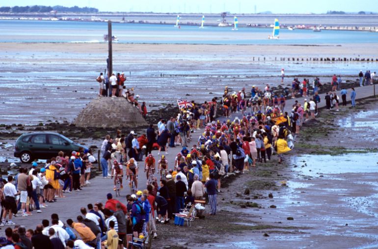 The peloton crosses the Passage du Gois on stage two of the 1999 Tour de France between Challans and Saint Nazaire. (Photo by Graham Watson/Getty Images)