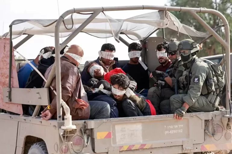 جيش الاحتلال يعتقل مدنيين في غزة