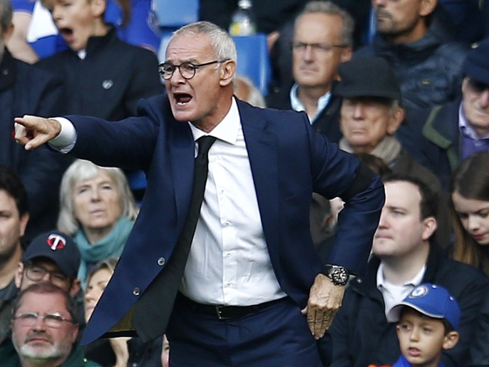 Britain Football Soccer - Chelsea v Leicester City - Premier League - Stamford Bridge - 15/10/16 Leicester City manager Claudio Ranieri gestures Reuters / Peter Nicholls Livepic EDITORIAL USE ONLY. No use with unauthorized audio, video, data, fixture lists, club/league logos or