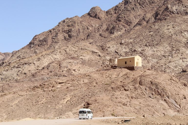 _قبر النبي هارون على مقربة من دير سانت كاترين (2)