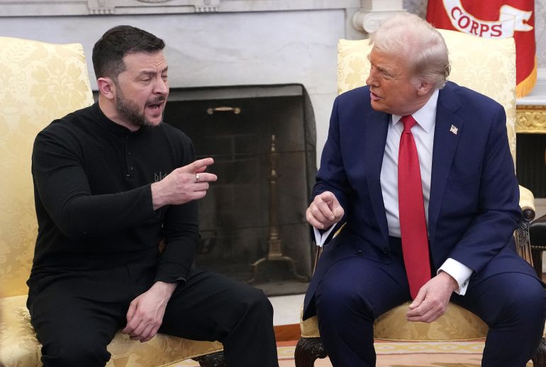WASHINGTON, DC - FEBRUARY 28: U.S. President Donald Trump and Ukrainian President Volodymyr Zelensky meet in the Oval Office at the White House on February 28, 2025 in Washington, DC. Trump and Zelensky are meeting today to negotiate a preliminary agreement on sharing Ukraines mineral resources that Trump says will allow America to recoup aid provided to Kyiv while supporting Ukraines economy. Andrew Harnik/Getty Images/AFP (Photo by Andrew Harnik / GETTY IMAGES NORTH AMERICA / Getty Images via AFP)
