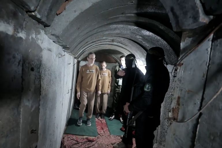 تسليم الدفعة الخامسة من الأسرى الصهاينة في قطاع غزة ضمن المرحلة الأولى من